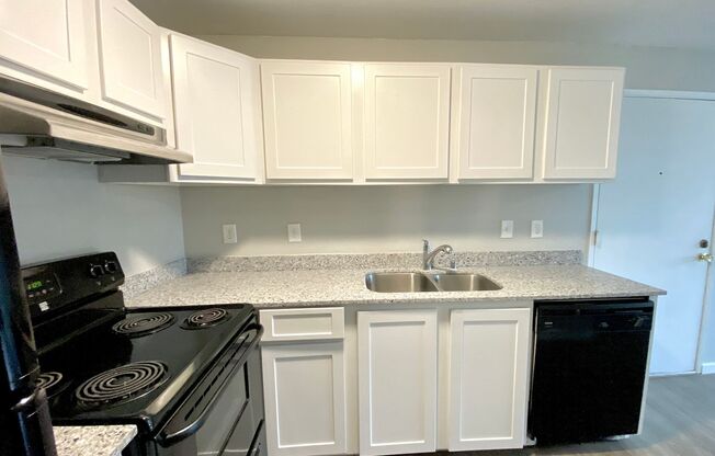3 beds, 2 baths, 643 sqft, $2,025, Unit C403