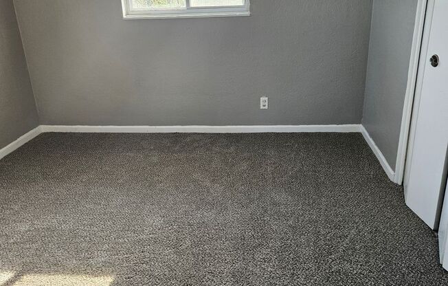2 beds, 1 bath, 750 sqft, $1,095, Unit B07 1056 18