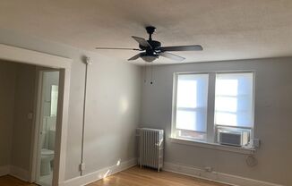 Studio, 1 bath, 325 sqft, $1,395, Unit Unit 307