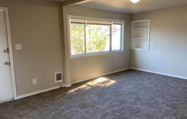 2 beds, 1 bath, $2,195