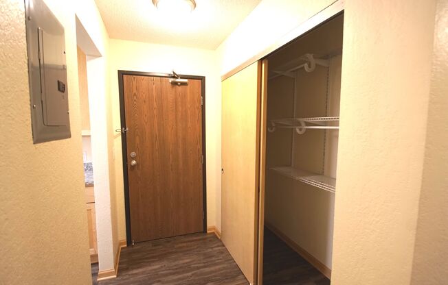 2 beds, 1 bath, 980 sqft, $1,695, Unit 129
