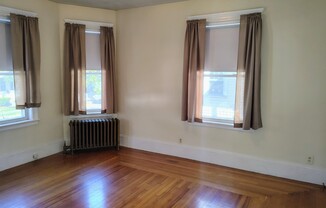 2 beds, 1 bath, 1,000 sqft, $2,200, Unit 68