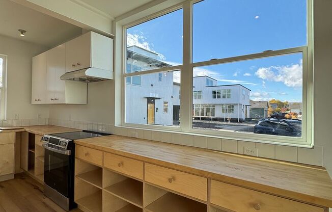 Spacious 4-Bedroom, 3-Bath Home with Stunning Views