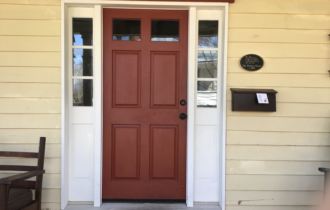 4 BR 2 BA house in downtown Lexington including utilities