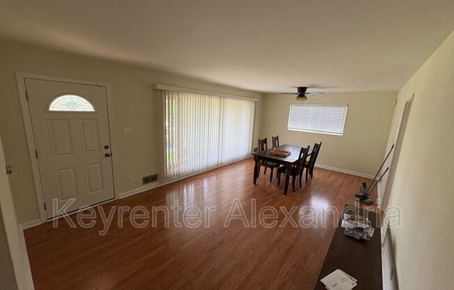 2826 JAMES DR