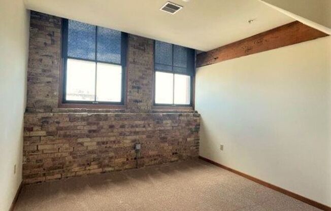3 beds, 2 baths, 1,354 sqft, $2,650, Unit 508