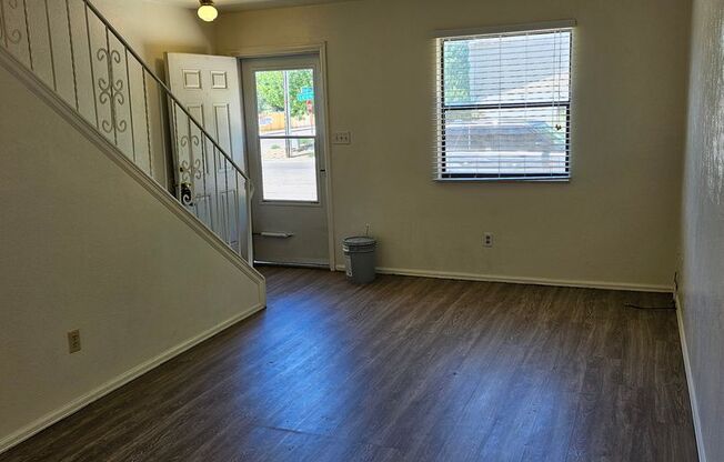 2 beds, 1 bath, $1,000