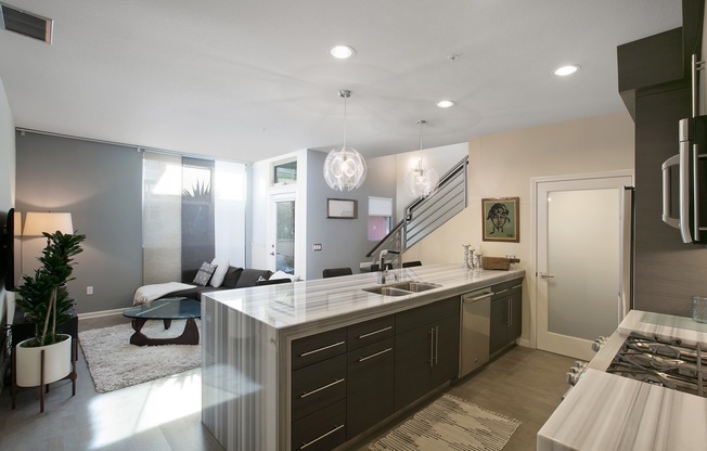 Modern Townhome in the Heart of Downtown Encinitas!