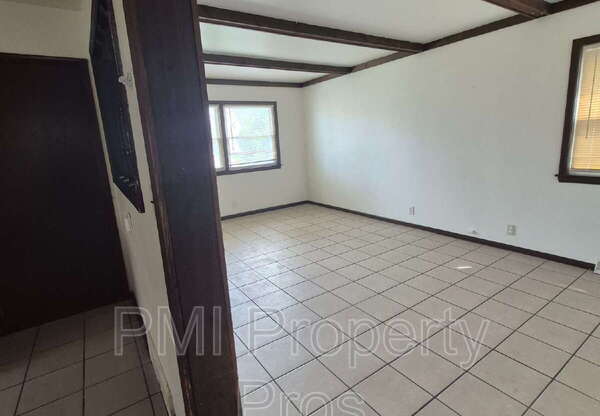 6535 N 58 ST