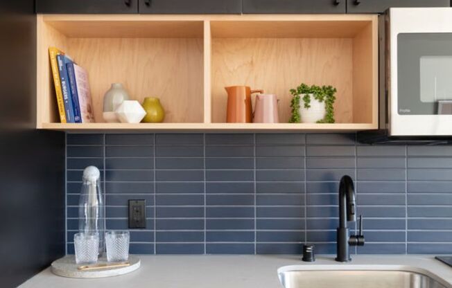 Studio, 1 bath, 232 sqft, $1,375