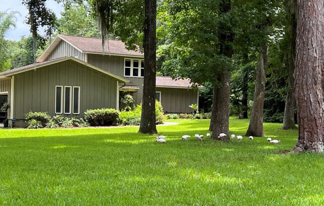 Highly Sought Home in Buckingham East