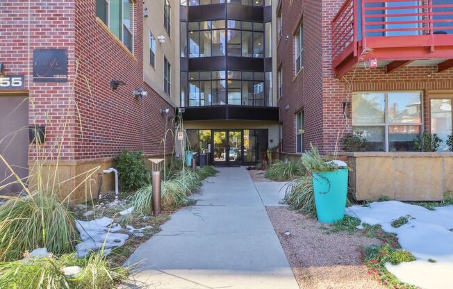 2 beds, 2 baths, 1,091 sqft, $2,695, Unit 303