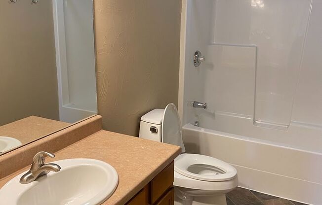 5 Bedroom 2 Bath Single Family Home in Bozeman!