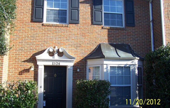 2 beds, 2.5 baths, $1,895, Unit Paces Ferry North