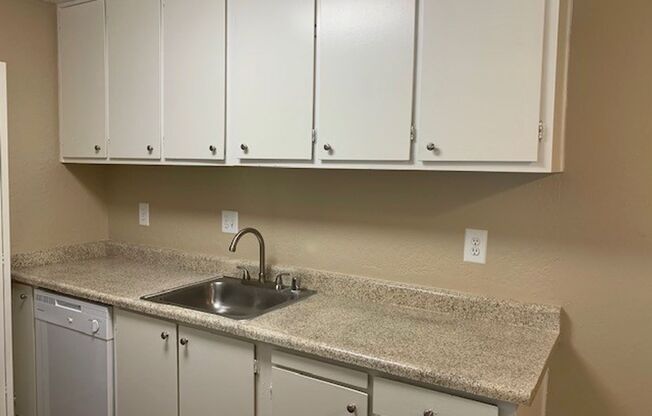 1 bed, 1 bath, 660 sqft, $1,515, Unit 80