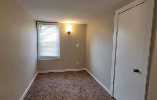 3 beds, 1 bath, $1,325