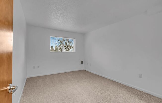 1 bed, 1 bath, 734 sqft, $1,450, Unit 821