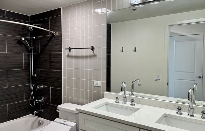 2 beds, 2 baths, $3,200, Unit UNIT 1107