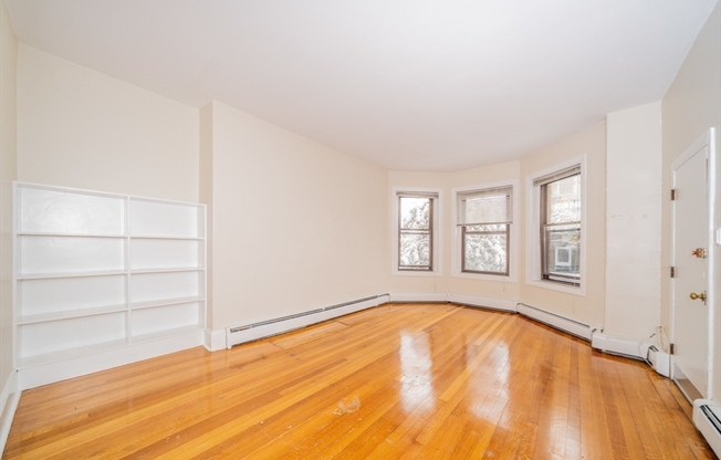 1728 Beacon St