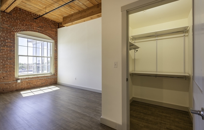 1 bed, 1 bath, 773 sqft, $2,375, Unit 401