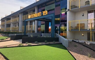 Avenue 19 Apartments