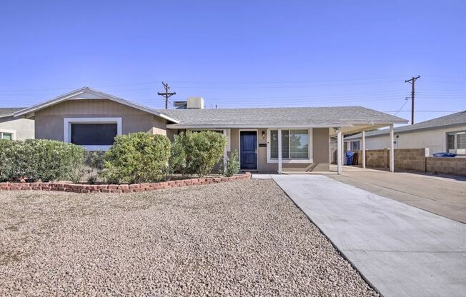 Beautiful Tempe home with hot tub and firepit!