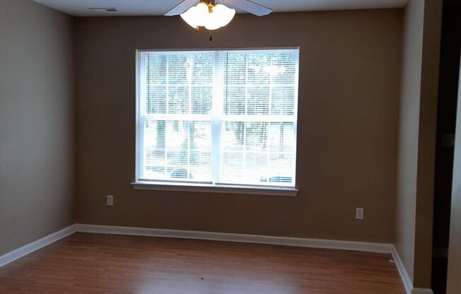 3 beds, 2.5 baths, 1,320 sqft, $1,400, Unit 1491 Shelby Circle