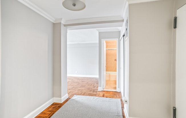 1 bed, 1 bath, $4,950, Unit W8G