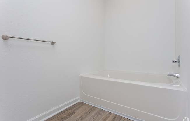 The Lakes Apartments