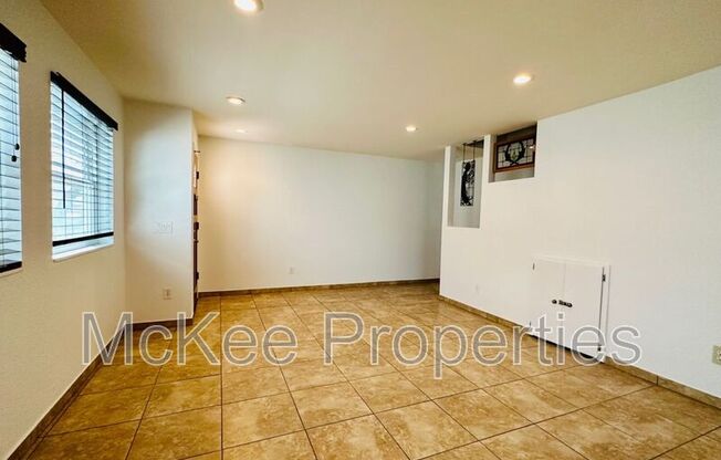 1000 2nd Street #5