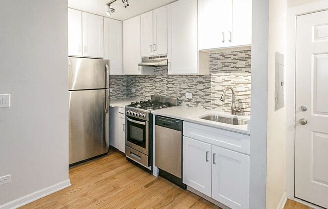 1 bed, 1 bath, 350 sqft, $1,775, Unit 2520-B7