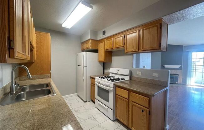 2 beds, 2 baths, $1,299, Unit # 2110
