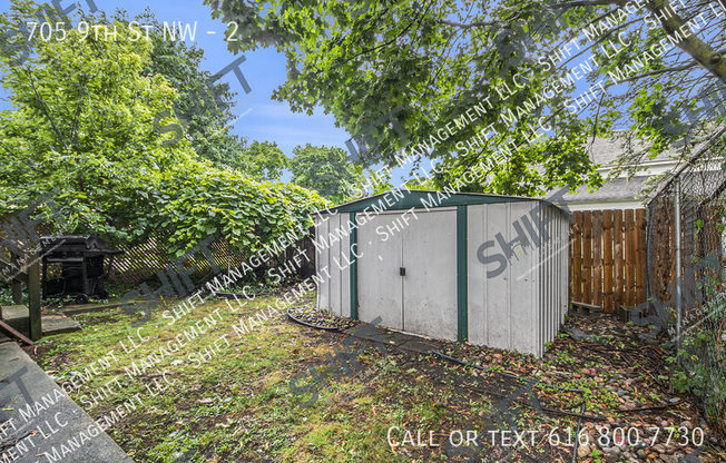 705 9 ST NW