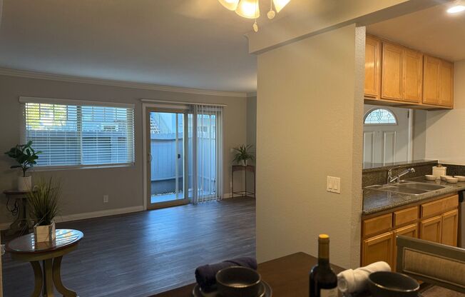 2 beds, 2 baths, 850 sqft, $3,010, Unit 841-01
