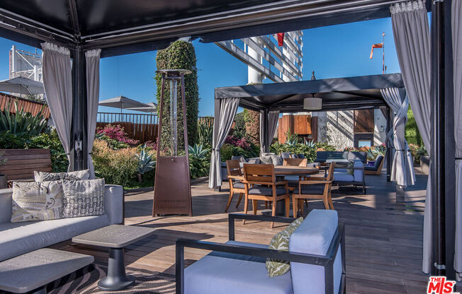 1 bed, 2 baths, 1,400 sqft, $5,500, Unit 10L