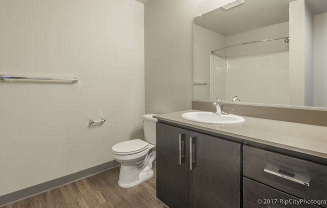 1 bed, 1 bath, 686 sqft, $1,650, Unit 2102