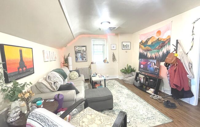 1 bed, 1 bath, $1,195, Unit 488