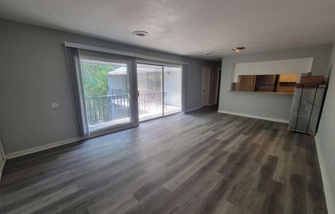 3 beds, 2 baths, 1,189 sqft, $1,200, Unit G7