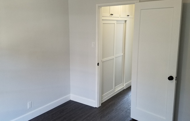 1 bed, 1 bath, $2,195, Unit 438-04