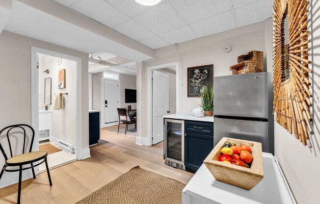 1 bed, 1 bath, 2 sqft, $1,395, Unit A3