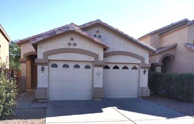 GREAT HOME IN GATED COMMUNITY!!