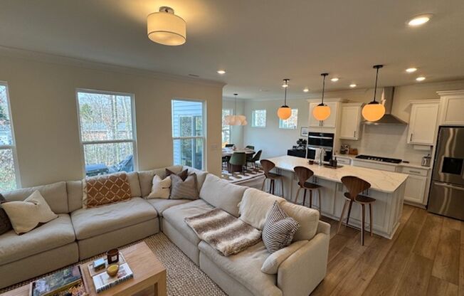 Fully Furnished!