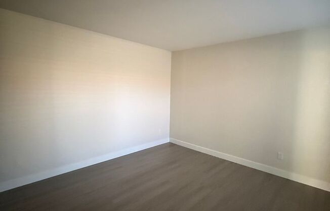 2 beds, 2 baths, $2,250, Unit #2098