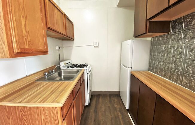 1 bed, 1 bath, $995, Unit 29