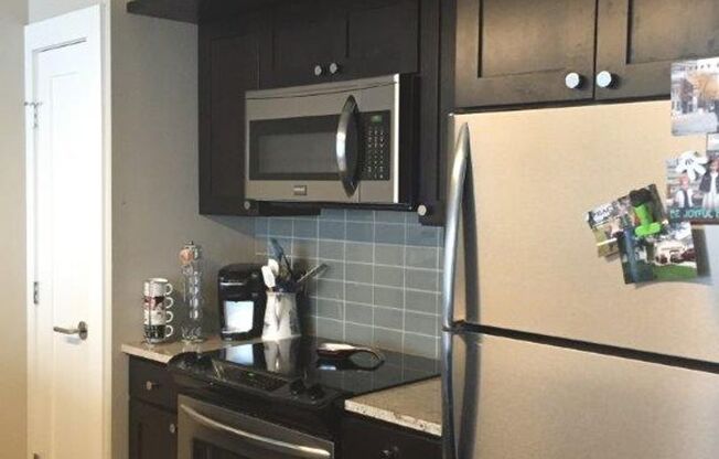 1 bed, 1 bath, 671 sqft, $1,450, Unit 4A