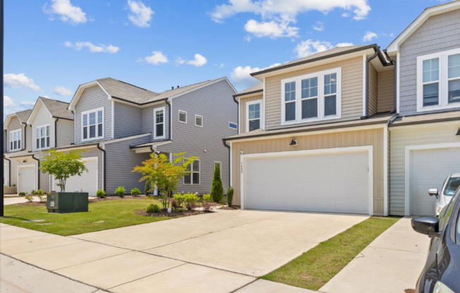 1408 SMOKY MTN ST