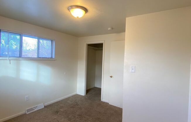 1 bed, 1 bath, 650 sqft, $1,295, Unit 1292 Benton St.