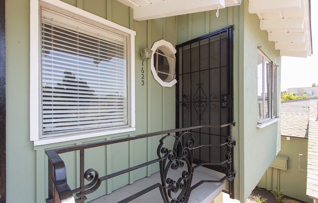 1617-33 Scott Street