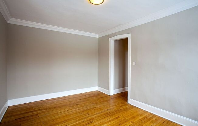 3 beds, 1 bath, 1,100 sqft, $2,395, Unit 1832 - 1A