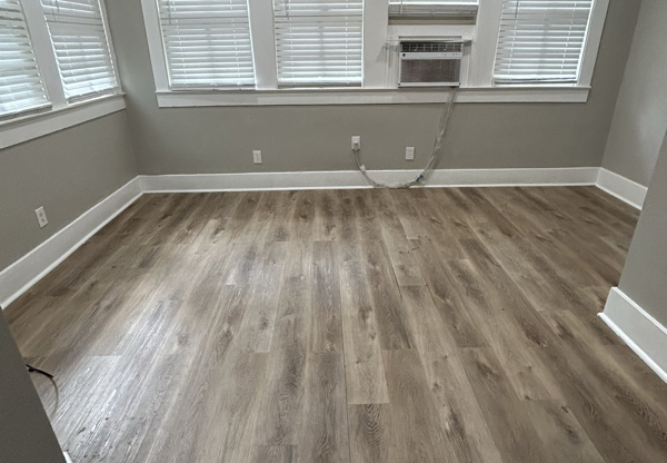 352 E DR